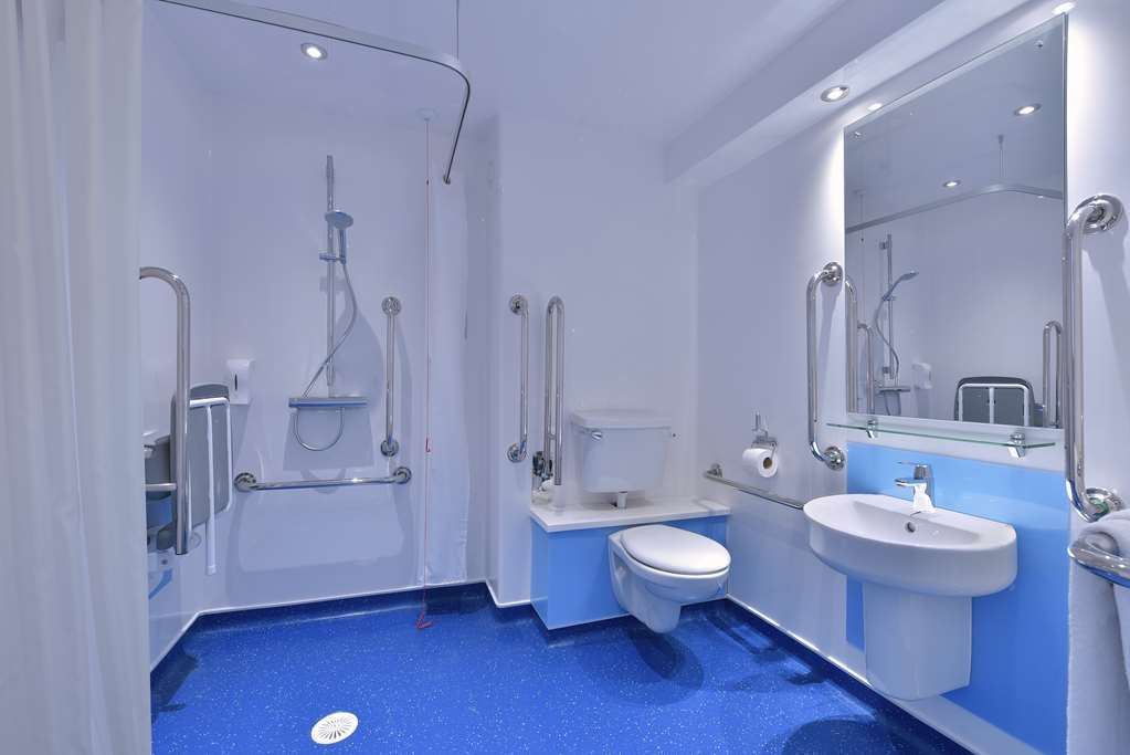 Travelodge London Barking الغرفة الصورة
